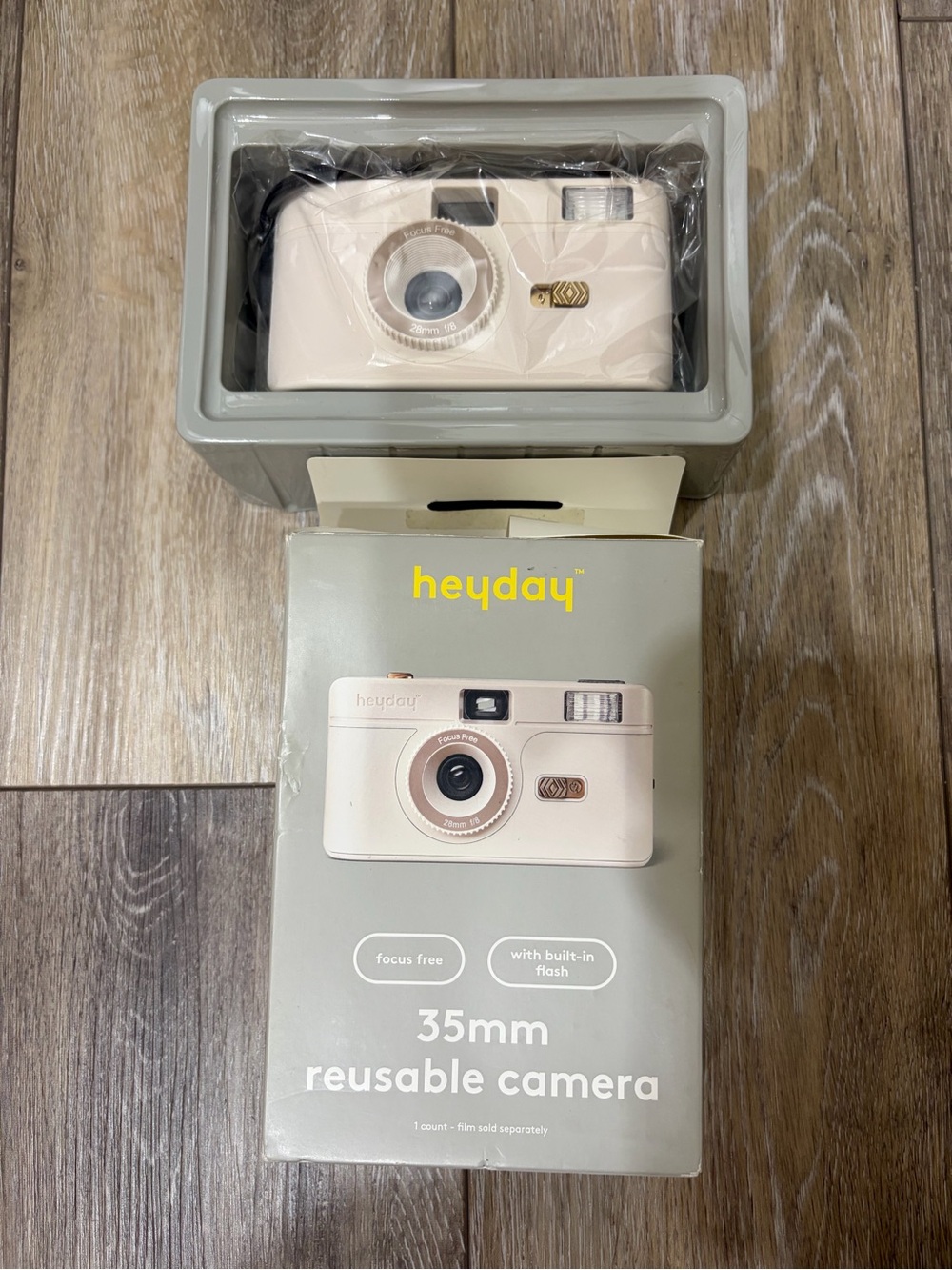 heyday 35mm Reusable Film Camera - Cream - Picture 1 of 3